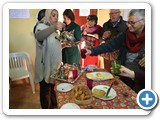 Natale2015 Festa con gli immigrati al centro Ascolto (7)