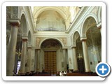 11 All' interno della cattedrale S.Lorenzo