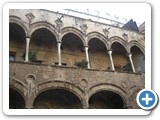 Palazzo Ajutamicristo